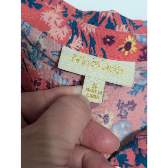 Modcloth Floral Button Down Shirt Pink Womens Small Collared Preppy Blouse Top - Picture 6 of 6